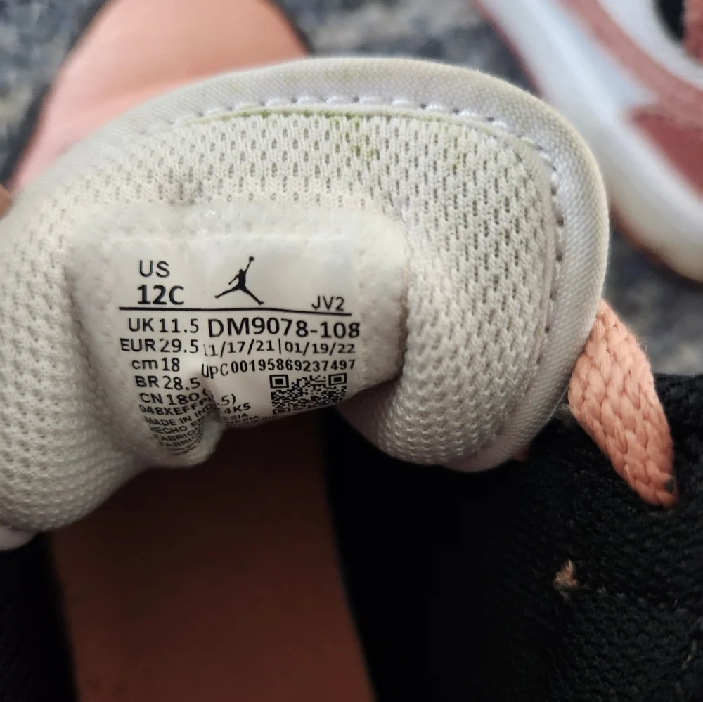 COPY - Little Girl shoes-Like New! - Picture 14 of 16